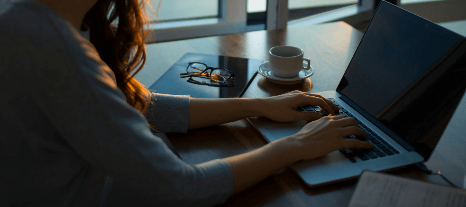 woman-on-laptop